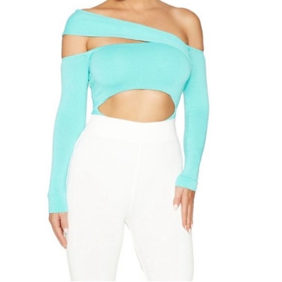 Naked wardrobe👗extra cold shoulder off shoulder cut out long sleeve bodysuit~ S - Picture 6 of 13